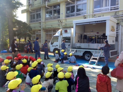 小学生起震車全体